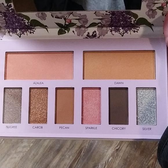 Seraphine Botanicals Eyeshadows - Picture 3 of 4